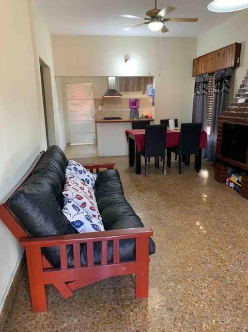 Casa Hotel Cactus 15 Minutos Desde Ezeiza. Monte Grande Extérieur photo